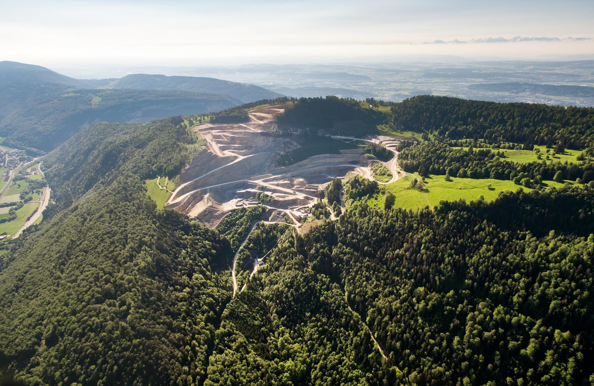 Steinbruch mit Sonnenaufgang